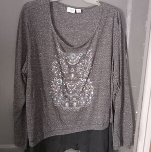 Cato woman long sleeve pullover top. Size 26/28